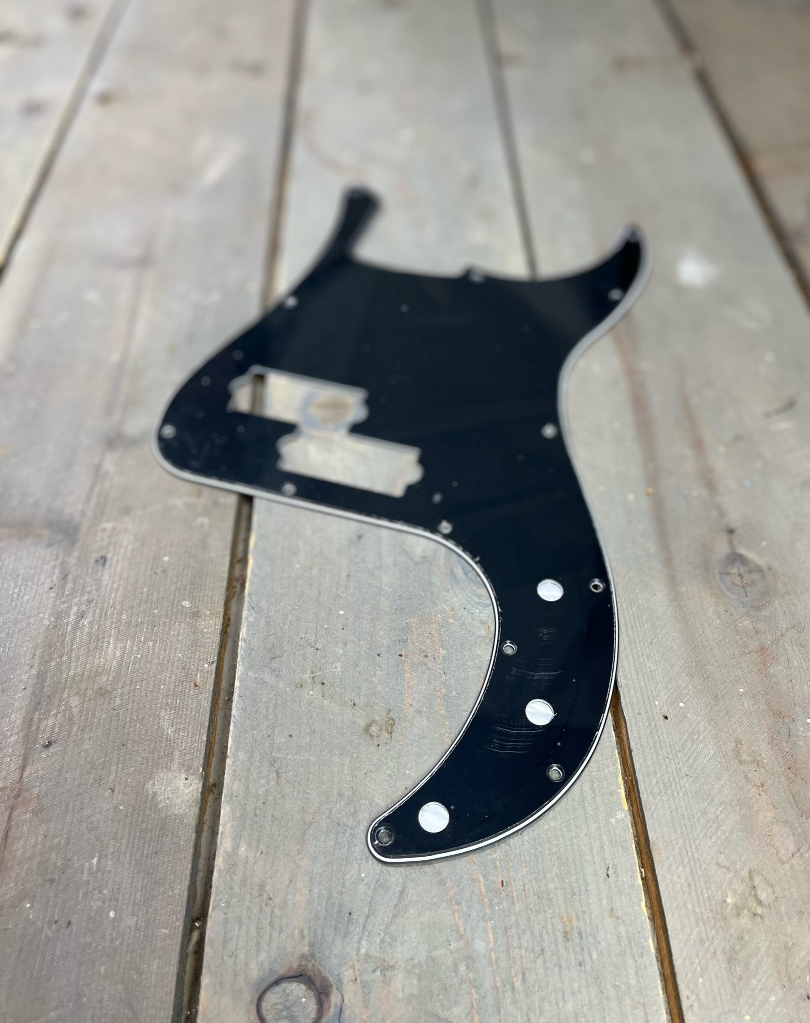 P Bass Pickguard (4 string) - (Select Color)