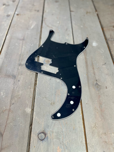 P Bass Pickguard (4 string) - (Select Color)