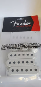 Fender Accessory Kit knobs, plate, pickup covers White